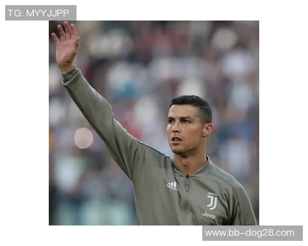 足球巨星深情致谢球迷真挚言语感动全场温情时刻久久难忘